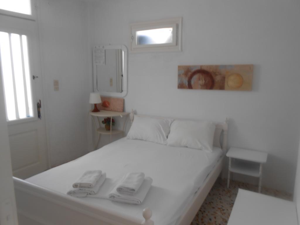 Angeliki Pension Katapola Exterior photo