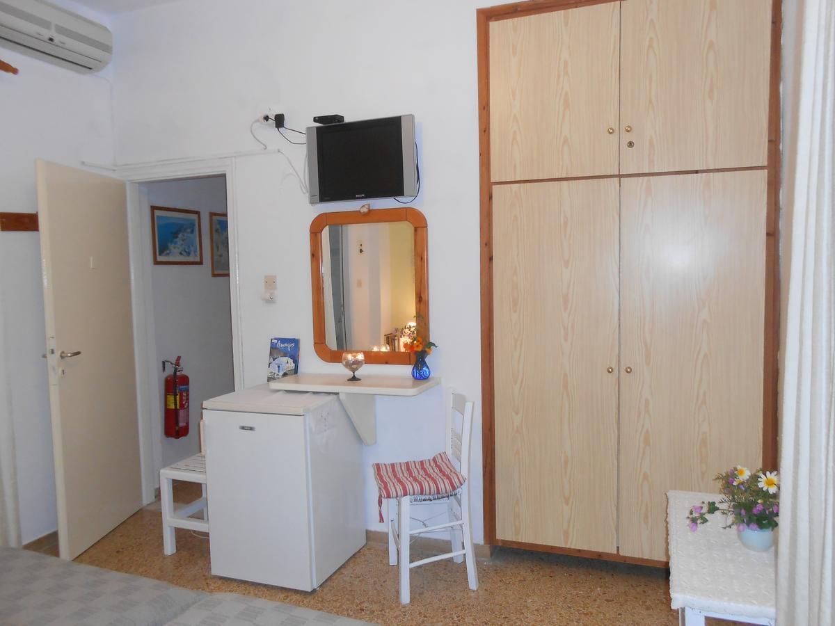 Angeliki Pension Katapola Exterior photo